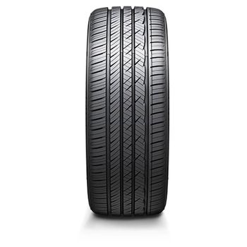 Pneu-Laufenn-By-Hankook-Aro-17-235-45r17-94W-S-Fit-AS-ideal-para-desempenho-em-estrada-e-conforto-na-direcao-