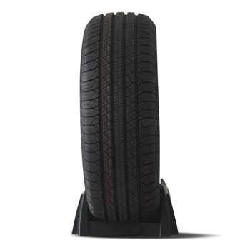 Kit-com-2-pneus-Windforce-Aro-18-modelo-235-60R18-107H-ideal-para-performance-e-carga-extra-em-exibicao-em-suporte-