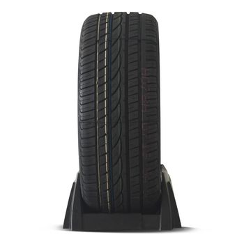 Kit de 2 pneus Windforce Aro 20 275/40r20 106V Catchpower Extra Load em posição vertical, destacando o design e o tamanho.